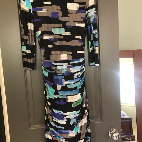 Kay Unger New York jersey dress with ruching and brushstroke design, size 6 - Picture 3 of 5